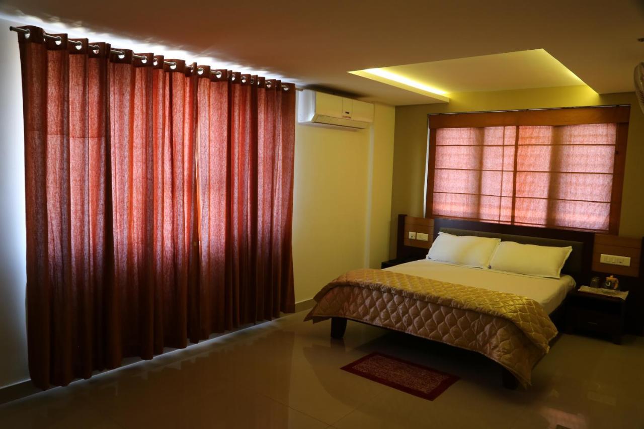 Hazmi Inn Perintalmanna Exterior photo