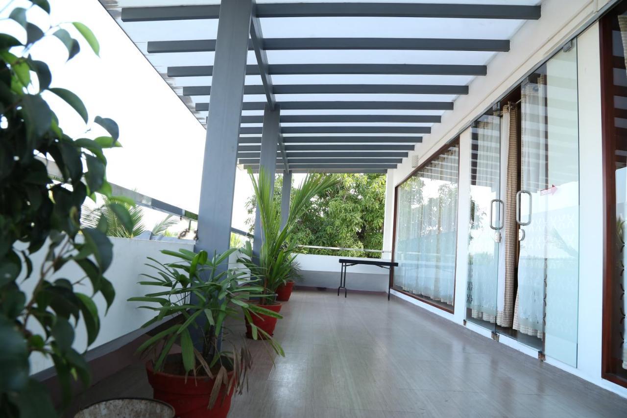 Hazmi Inn Perintalmanna Exterior photo